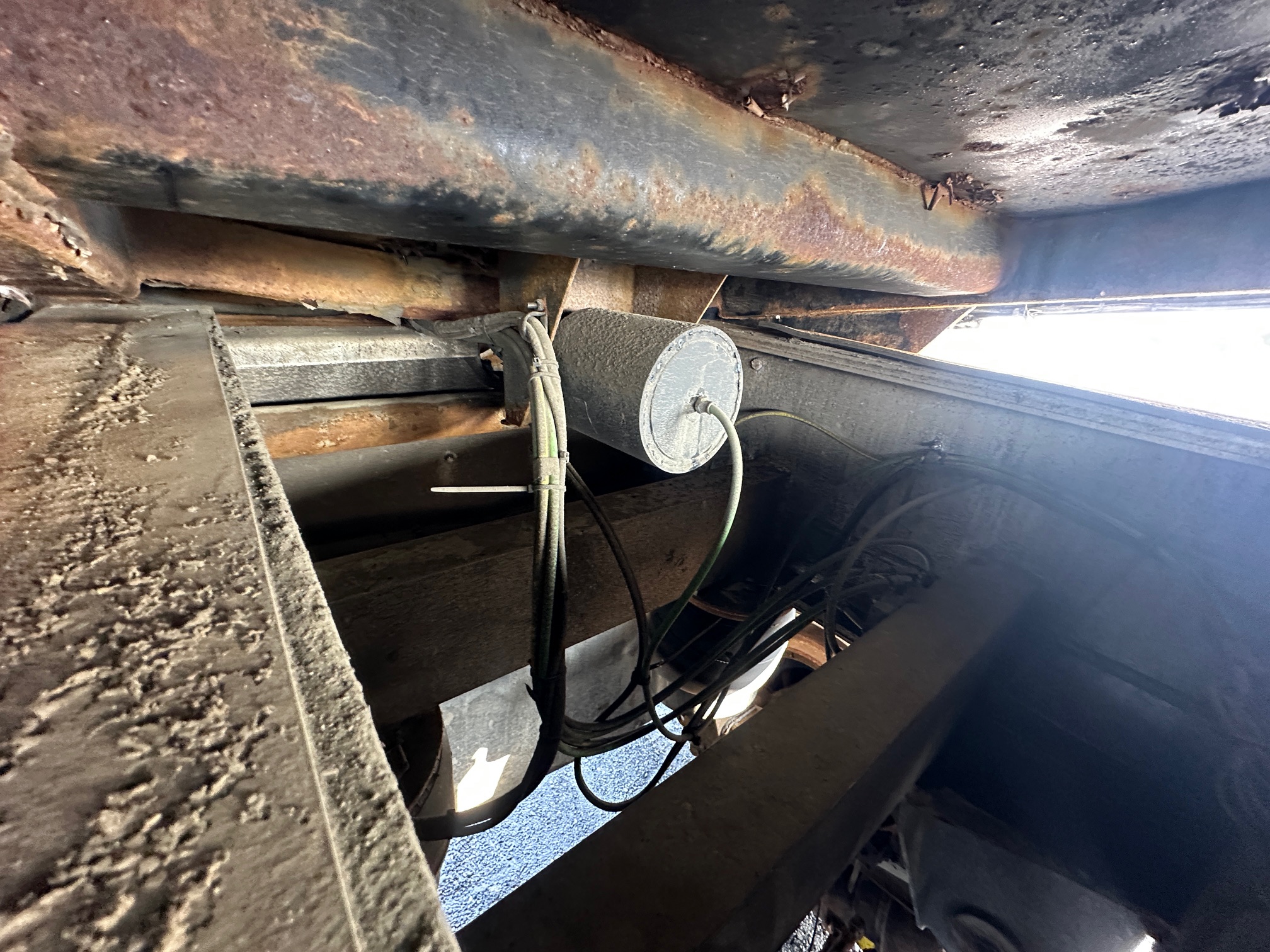 2019 MAC 30' End Dump - Image 45