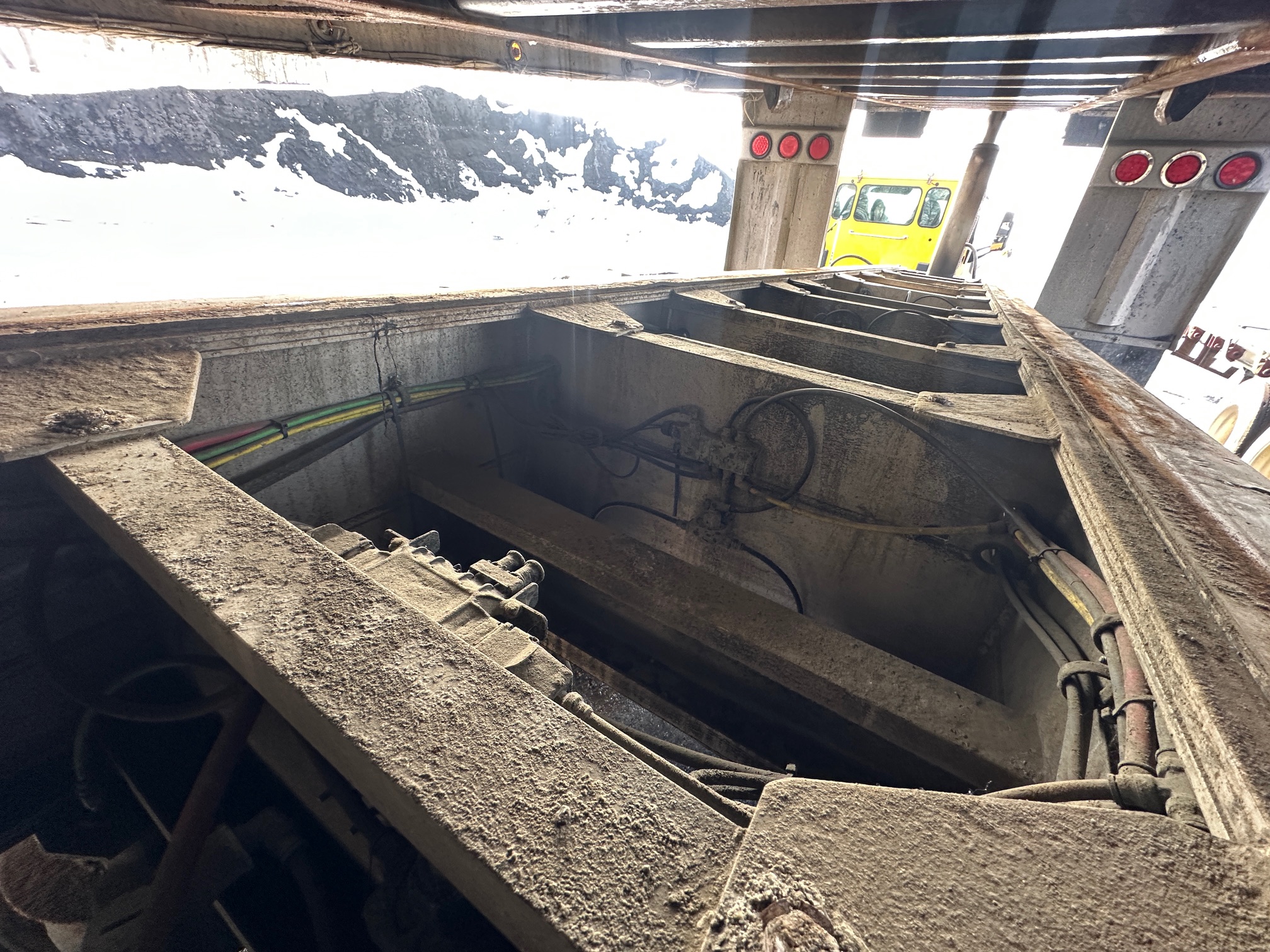 2019 MAC 30' End Dump - Image 47