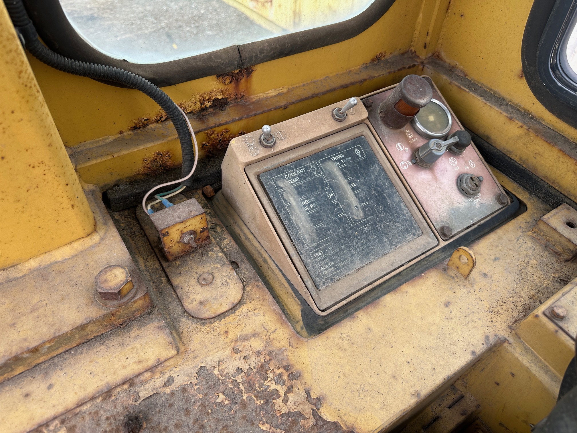 1984 CATERPILLAR 943 LGP - Image 25