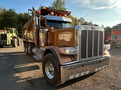 2019 PETERBILT 389L - Image 2