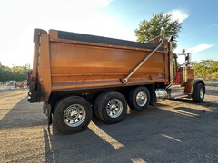 2019 PETERBILT 389L - Image 9