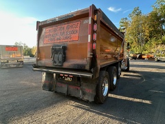 2019 PETERBILT 389L - Image 10