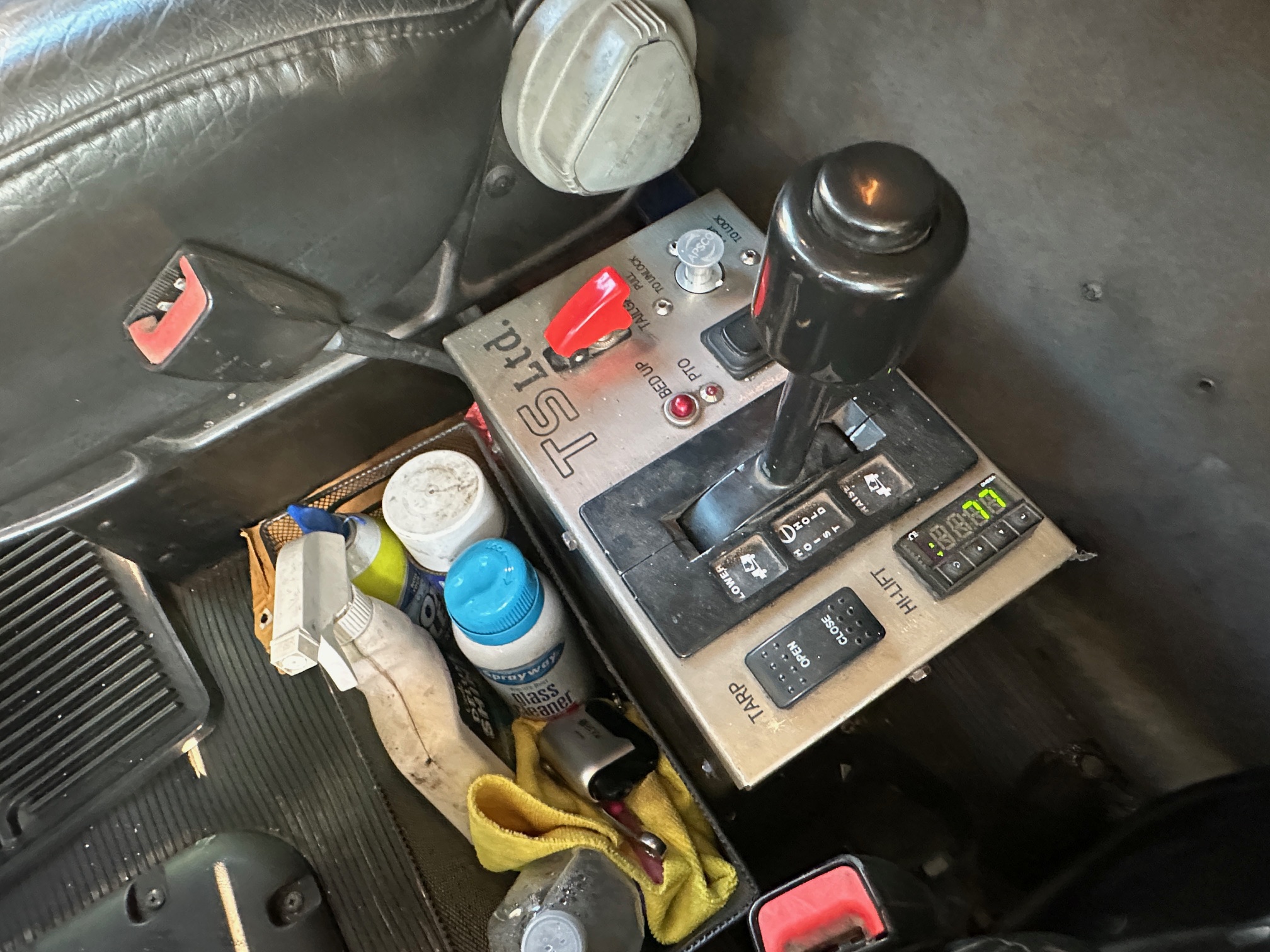 2019 PETERBILT 389L - view 18 of 38