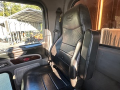 2019 PETERBILT 389L - Image 19