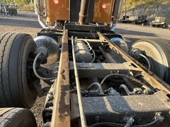 2019 PETERBILT 389L - Image 30