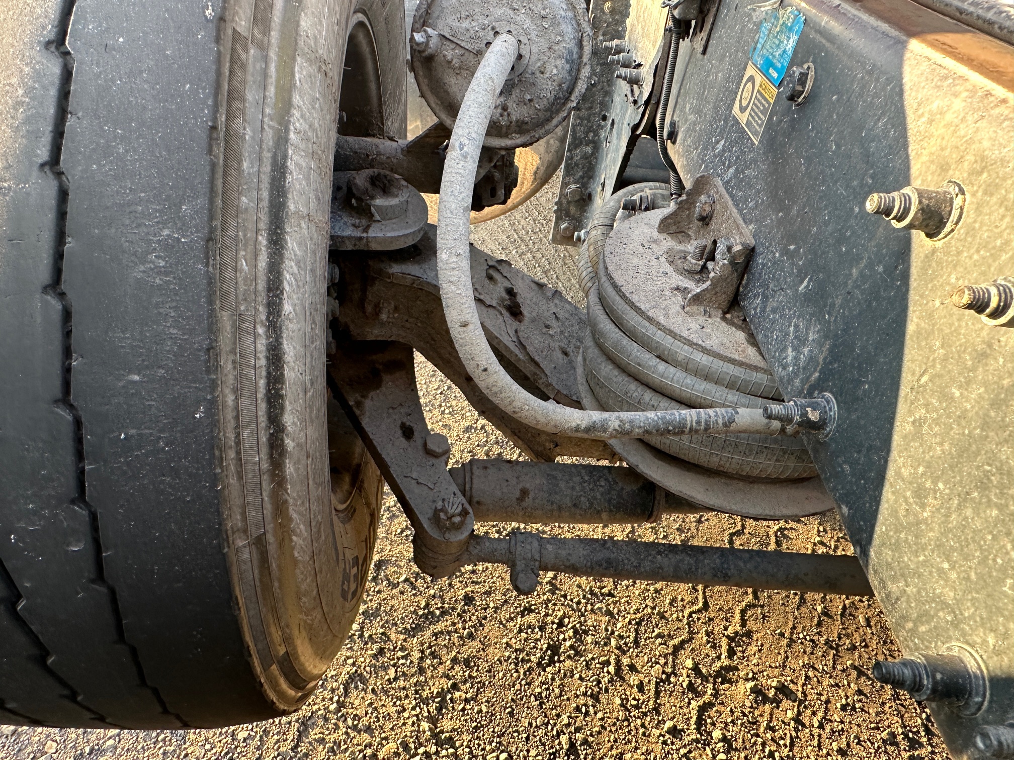 2019 PETERBILT 389L - Image 31