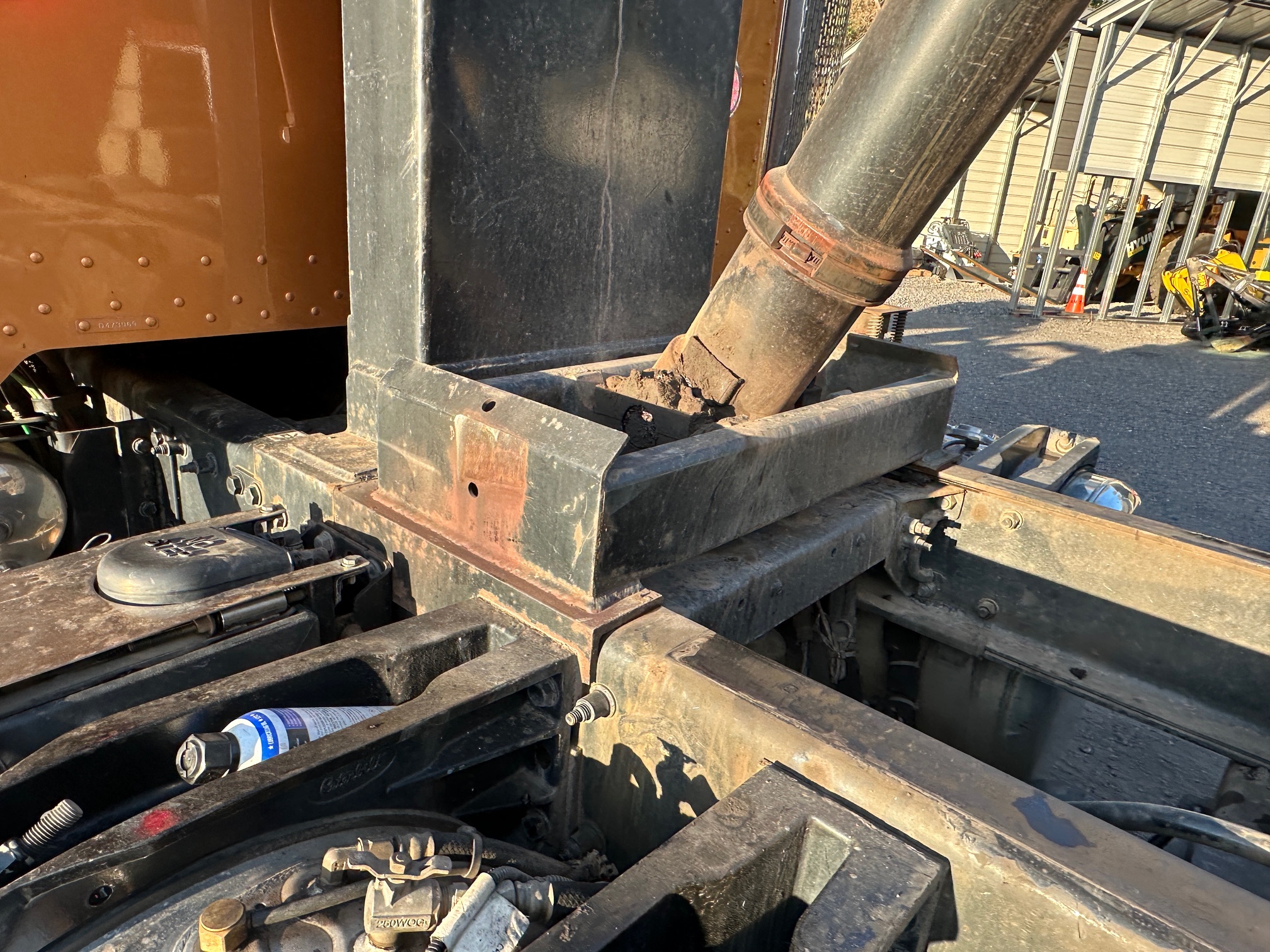 2019 PETERBILT 389L - Image 32