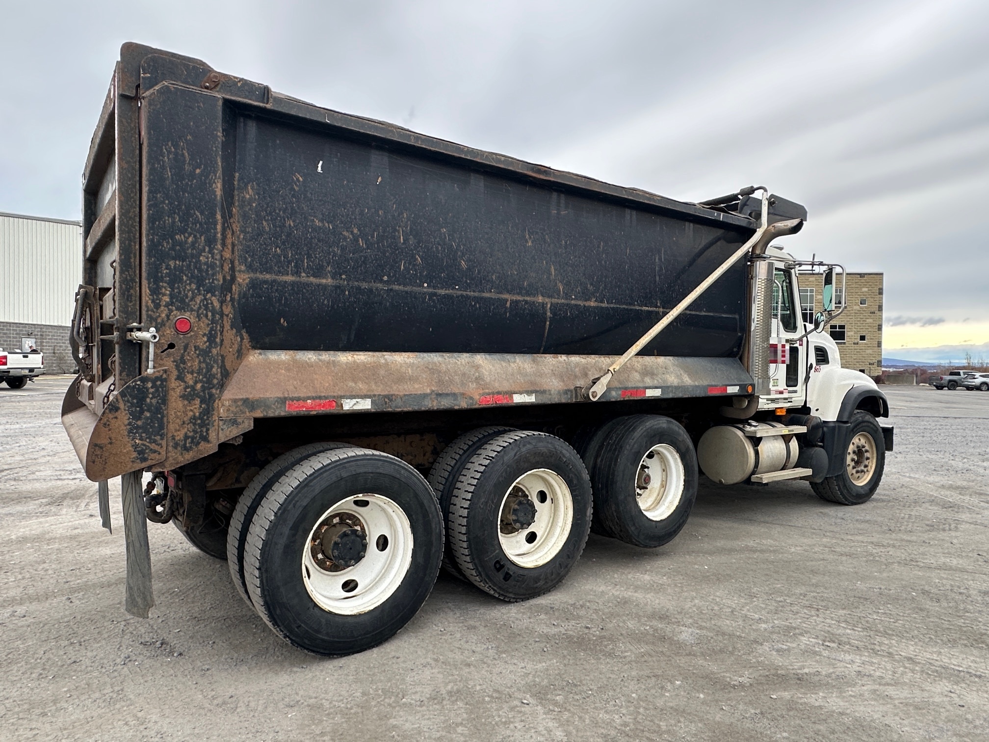 2007 MACK CV713 - view 9 of 52