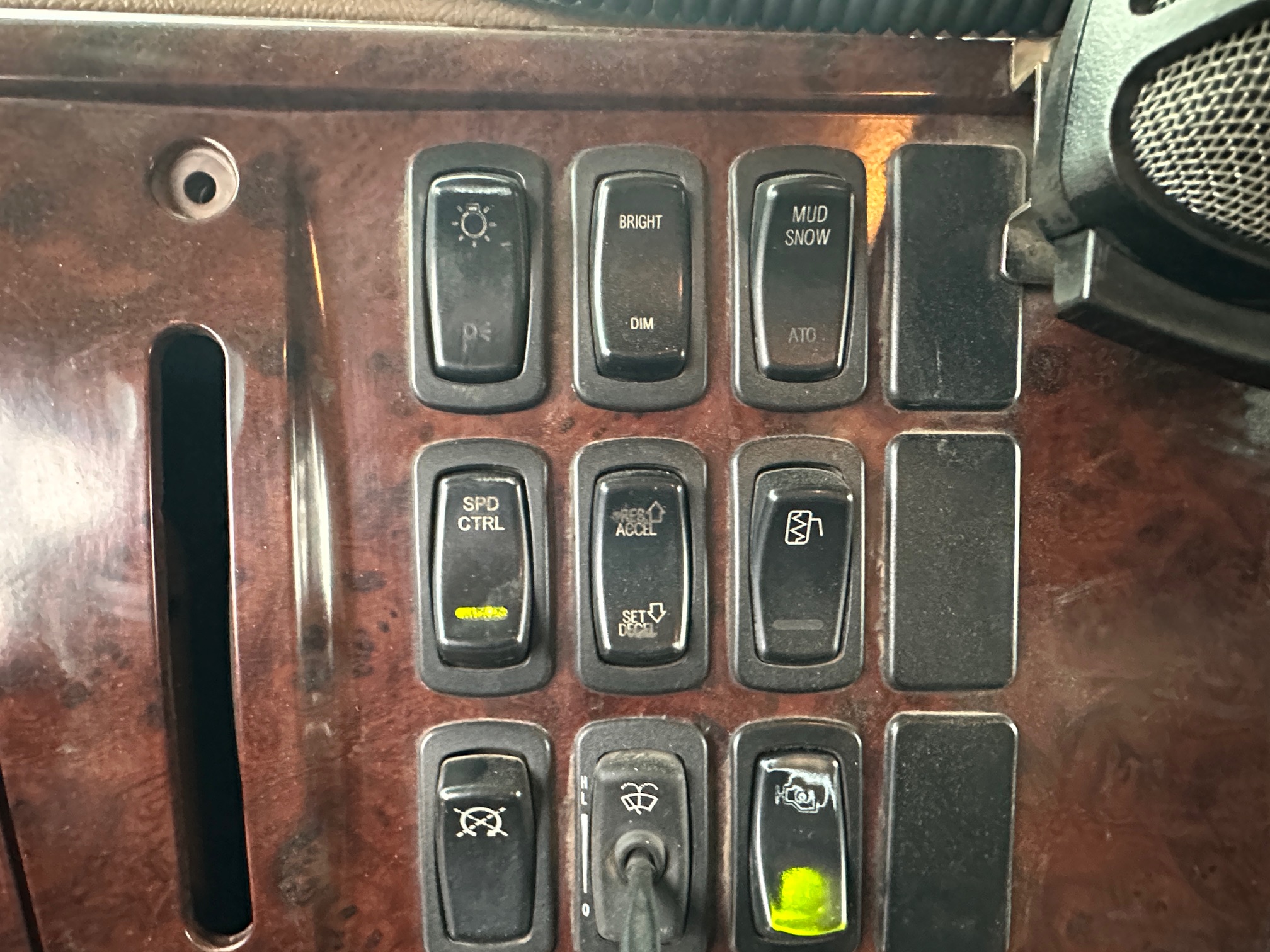 2007 MACK CV713 - Image 24