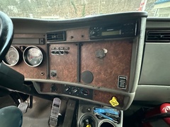 2004 KENWORTH T300 Tanker - Image 12