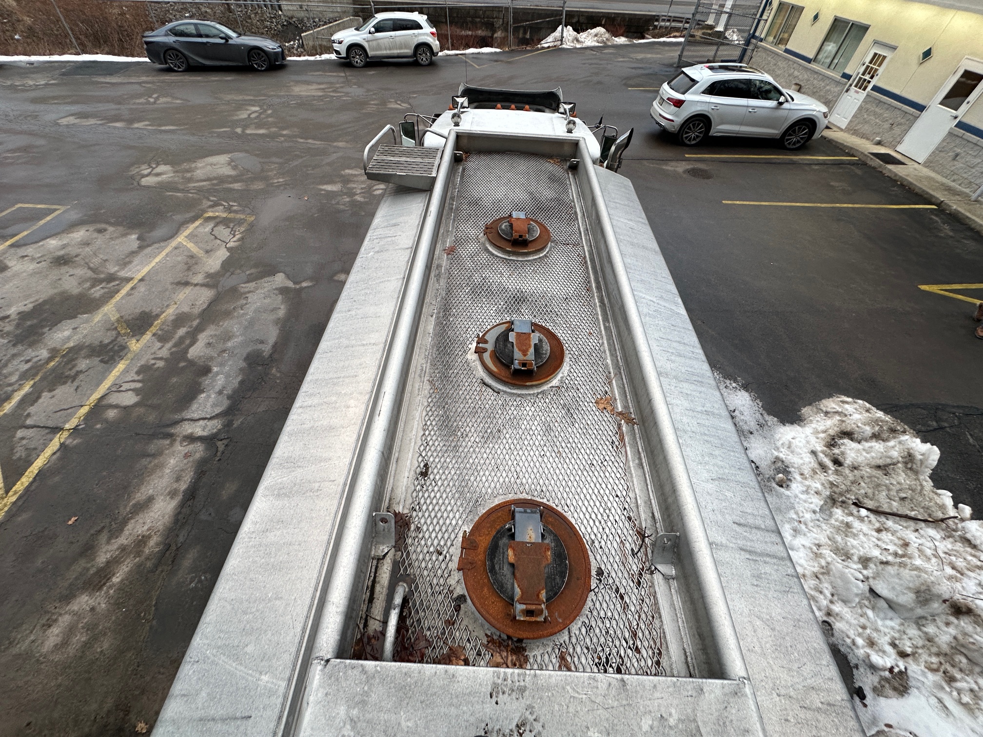 2004 KENWORTH T300 Tanker - Image 45