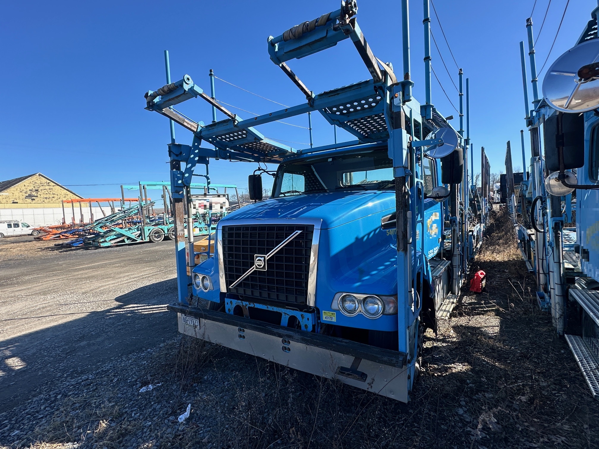 2014 VOLVO VAH66430 - Image 2