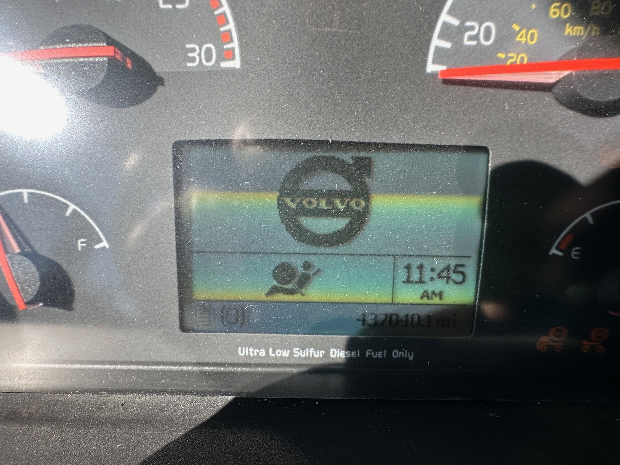 2014 VOLVO VAH66430 - Image 22