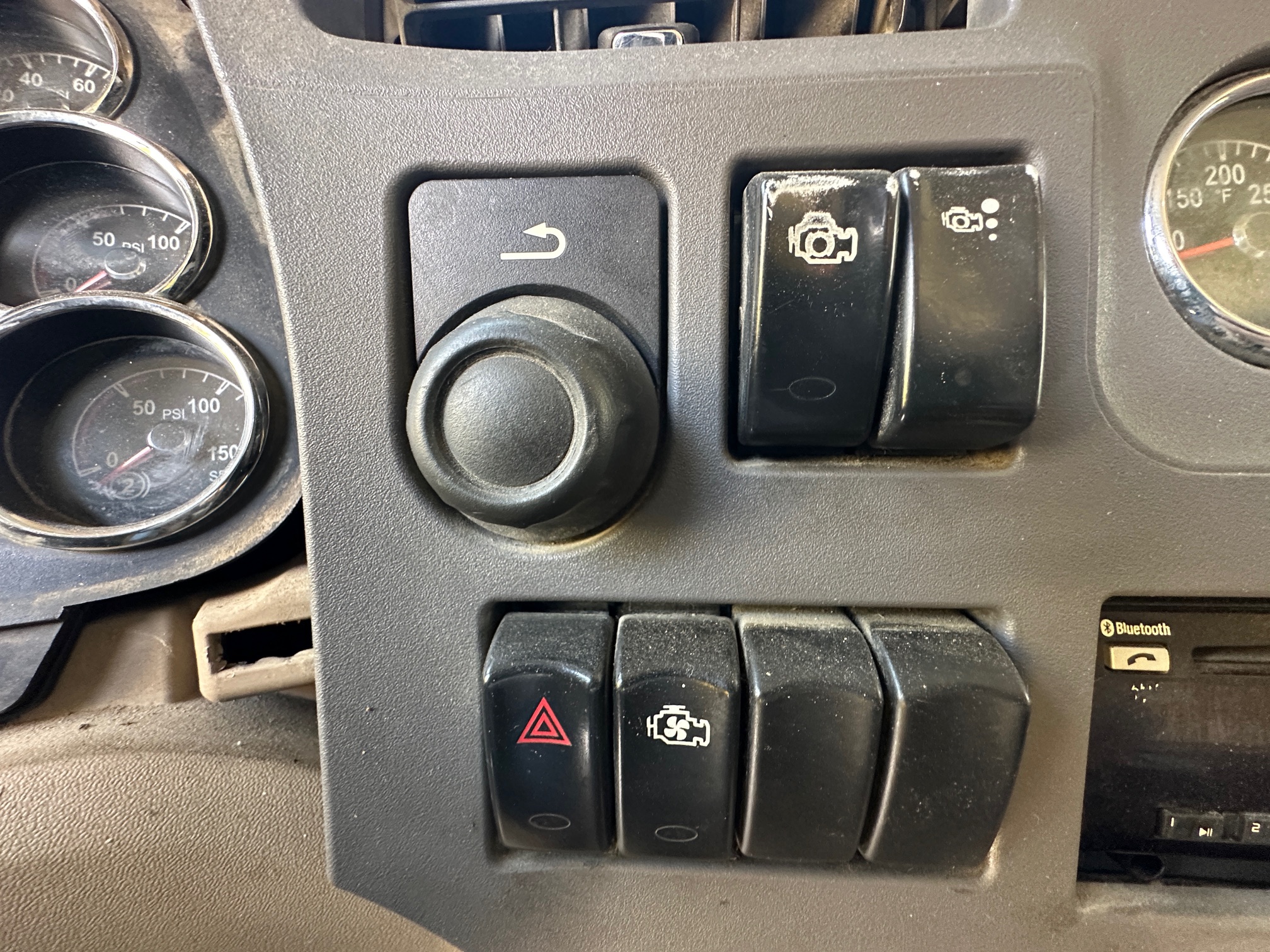 2017 PETERBILT 579 - Image 20