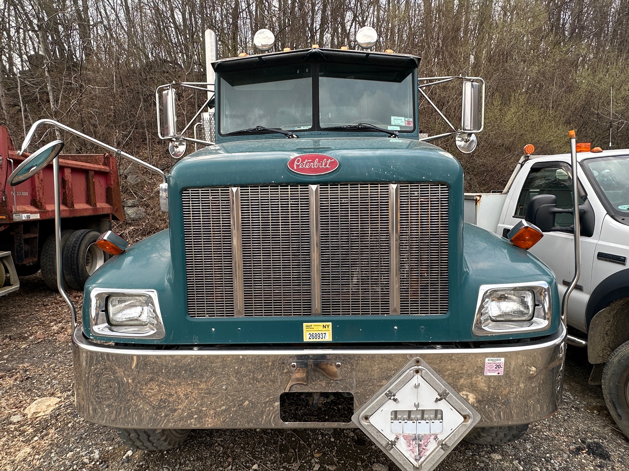 2002 PETERBILT 330 - view 3 of 61