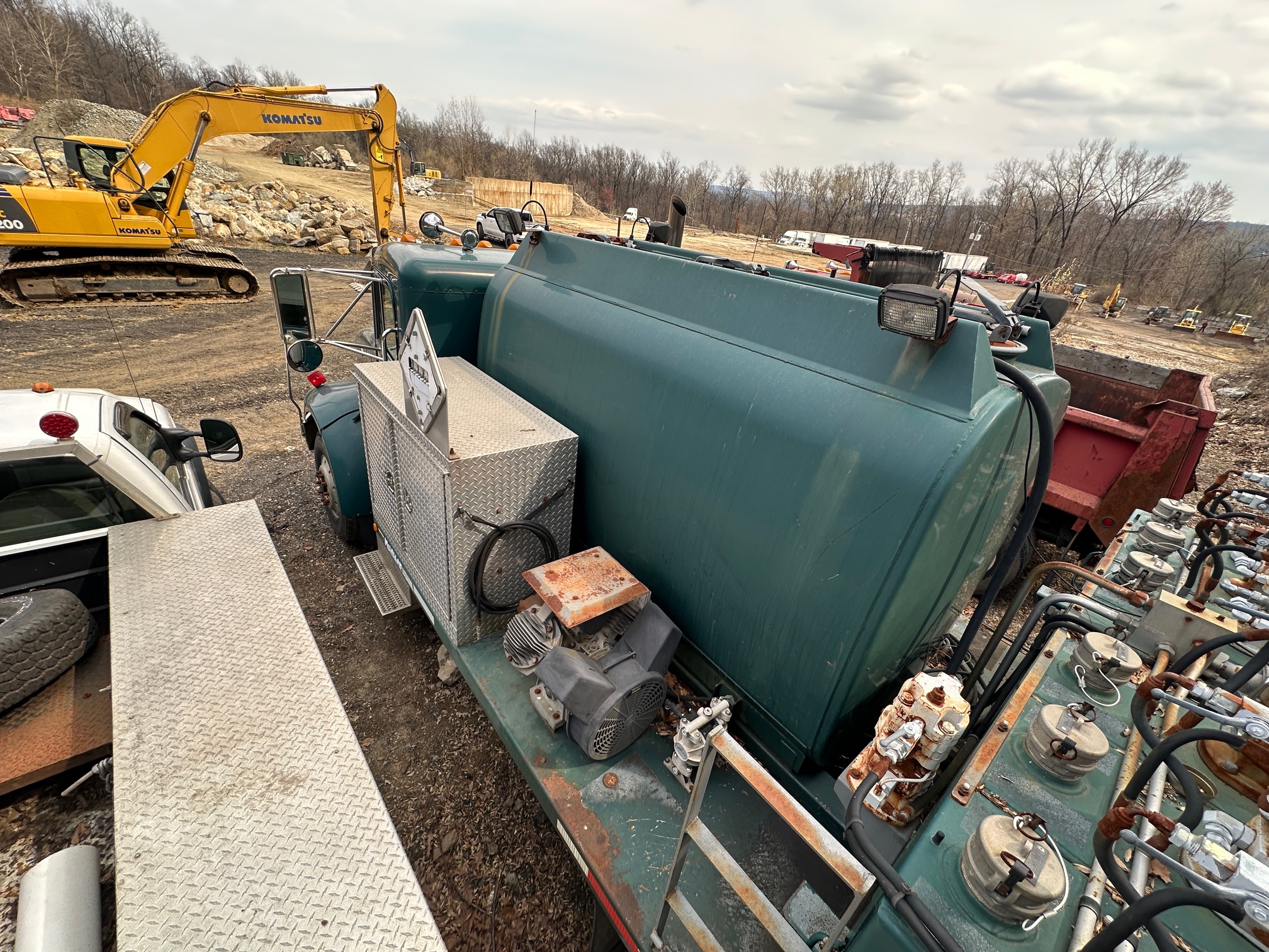 2002 PETERBILT 330 - view 20 of 61