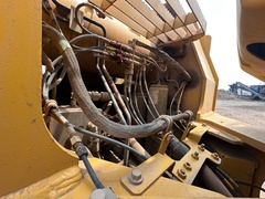 2023 DEERE 744P - Image 18