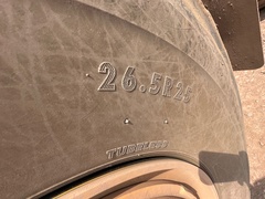 2023 DEERE 744P - Image 27