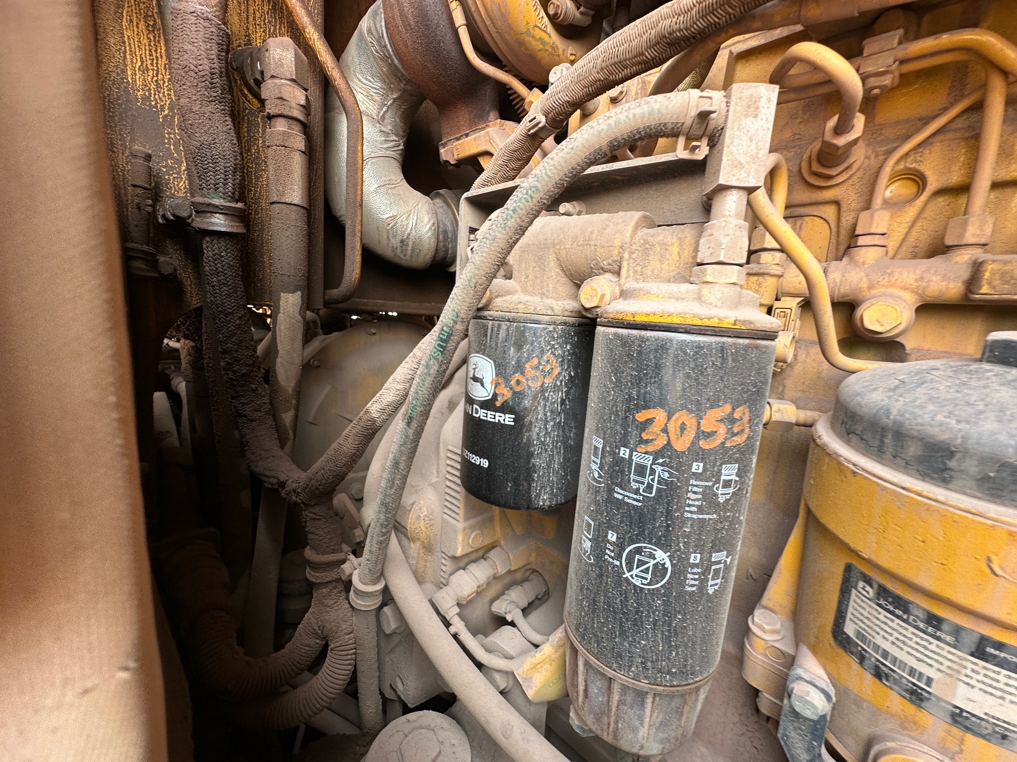 2023 DEERE 744P - Image 39