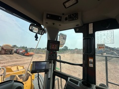 2023 DEERE 744P - Image 43