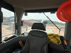 2023 DEERE 744P - Image 46