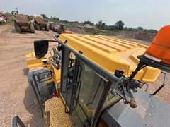 2023 DEERE 744P - Image 48