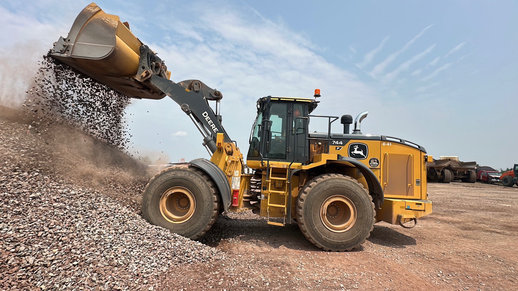 2023 DEERE 744P - view 1 of 53