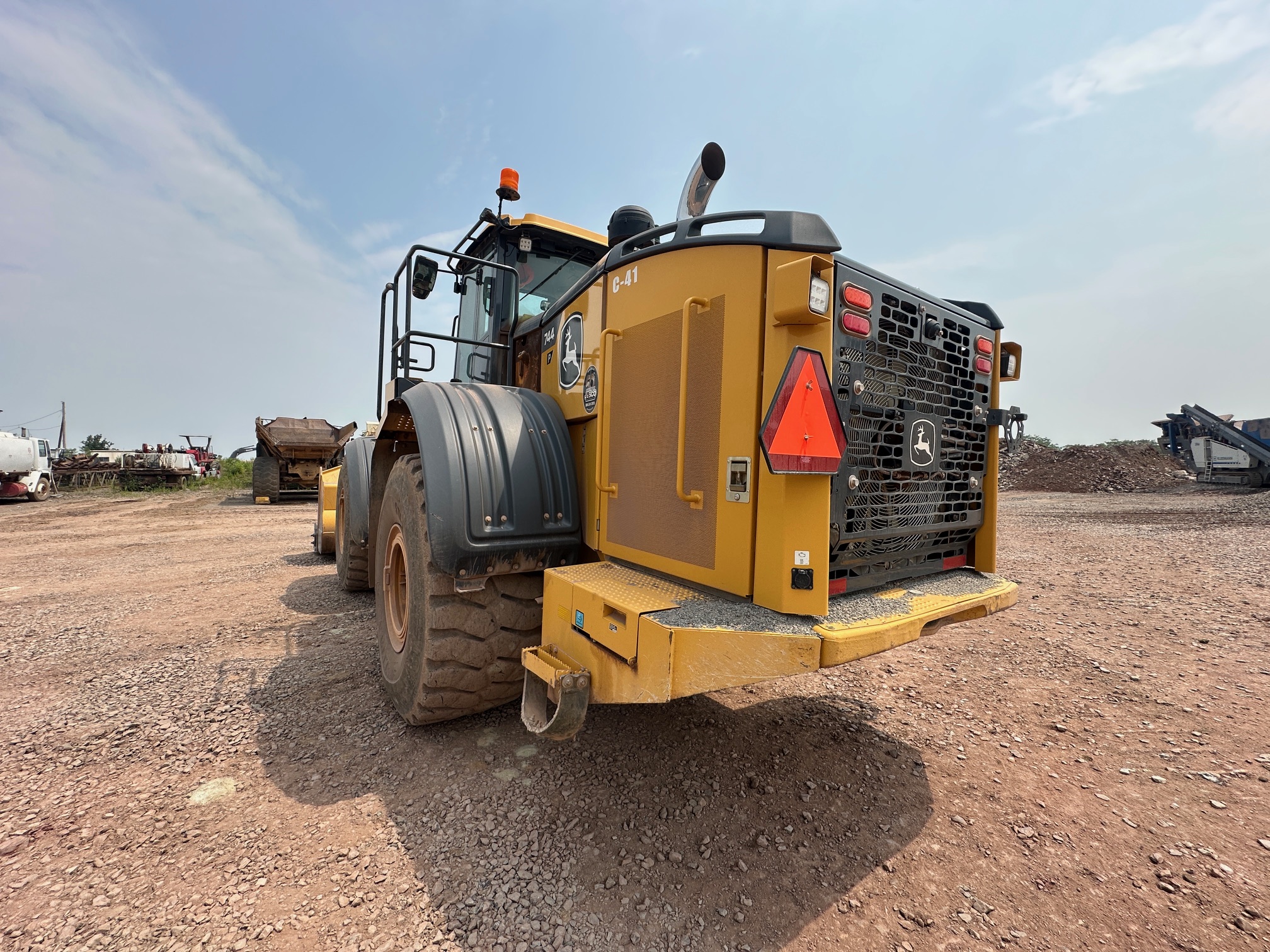 2023 DEERE 744P - view 4 of 53