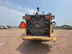 2023 DEERE 744P - Image 6