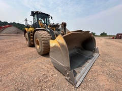 2023 DEERE 744P - Image 11