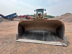 2023 DEERE 744P - Image 12