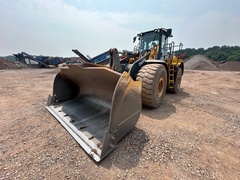 2023 DEERE 744P - Image 14