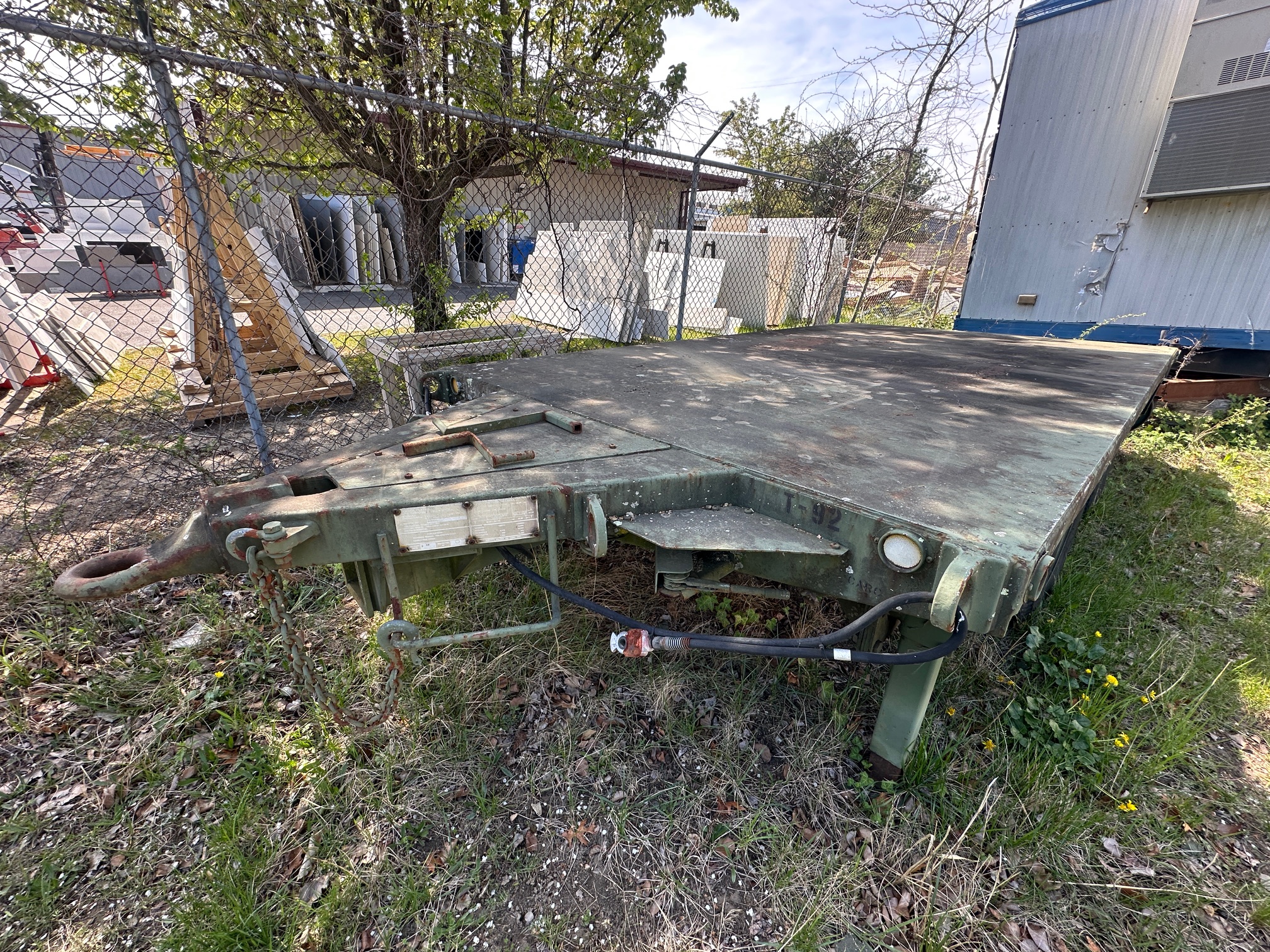 1989 MILITARY M1061A1 10-Ton Trailer - Image 3