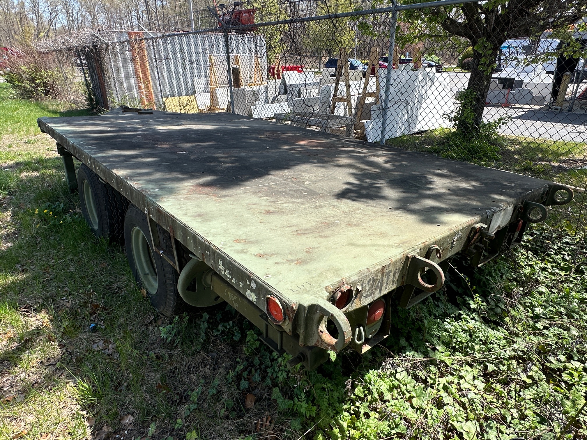 1989 MILITARY M1061A1 10-Ton Trailer - view 15 of 27