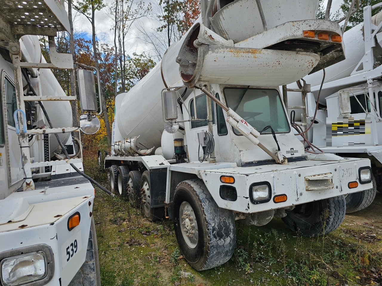 2015 OSHKOSH S2146 - view 2 of 16