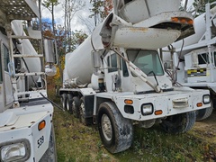 2015 OSHKOSH S2146 - Image 2