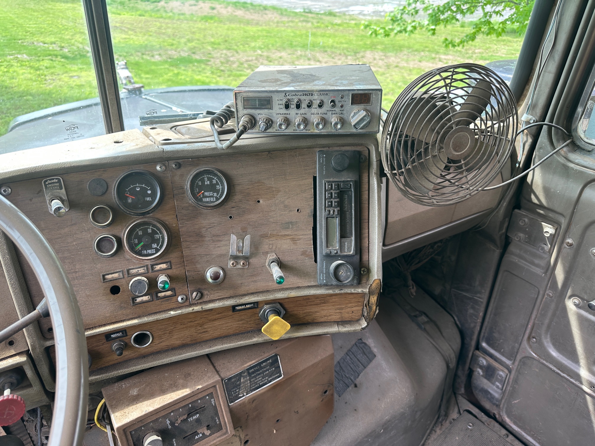 1977 MACK DM685 - Image 37