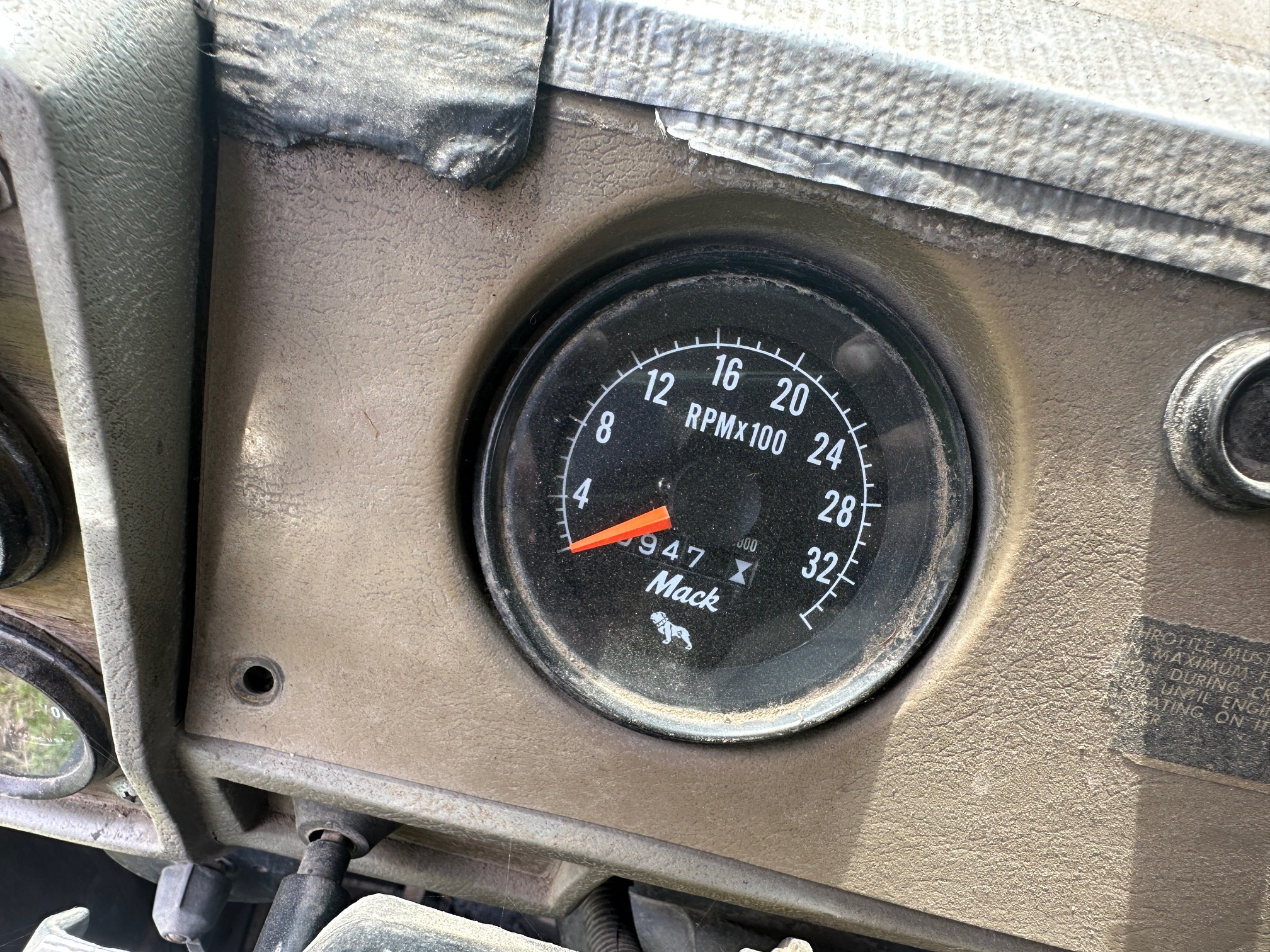 1977 MACK DM685 - Image 43