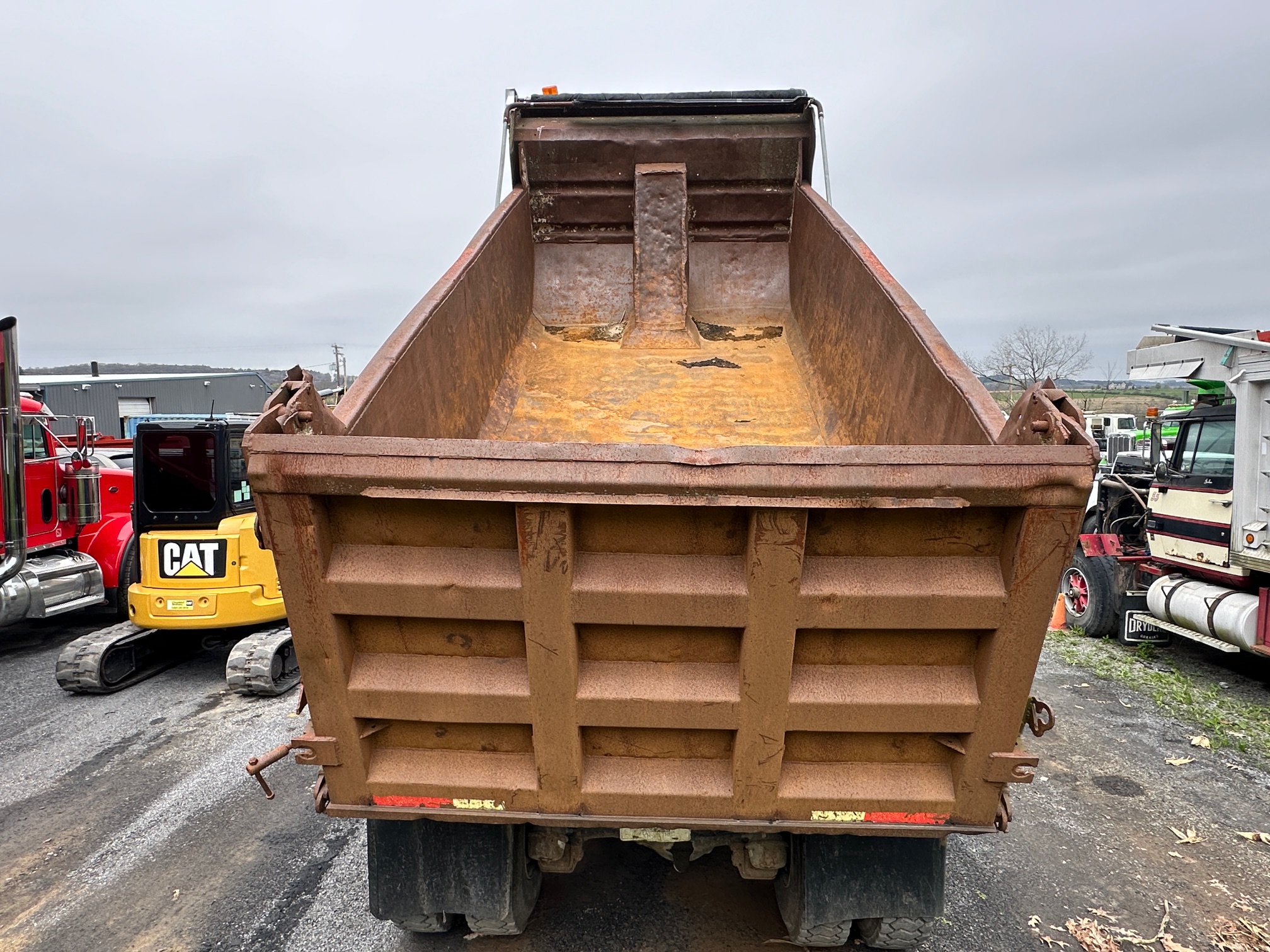 1977 MACK DM685 - Image 13