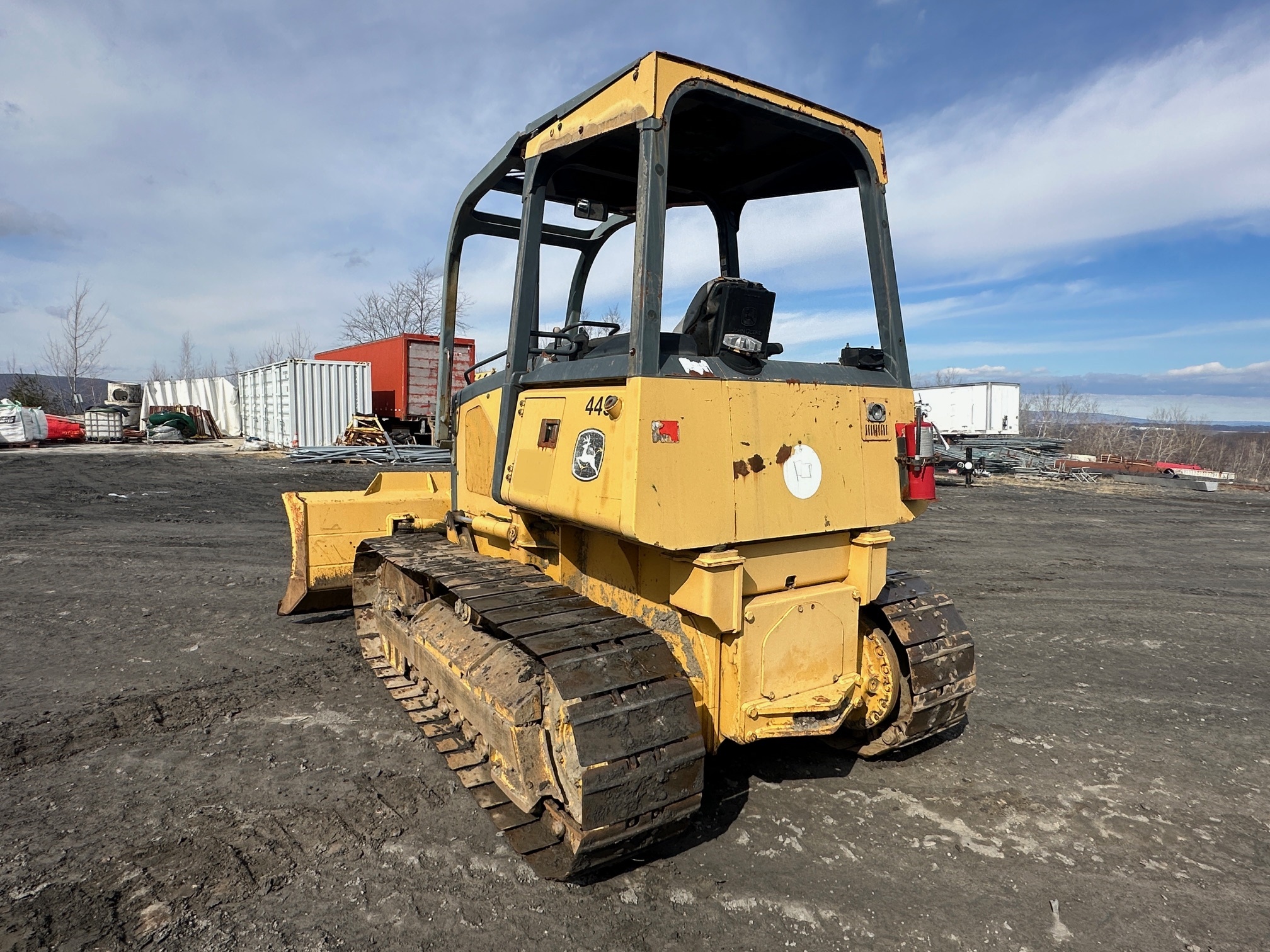 2005 DEERE 650J LT - view 11 of 34