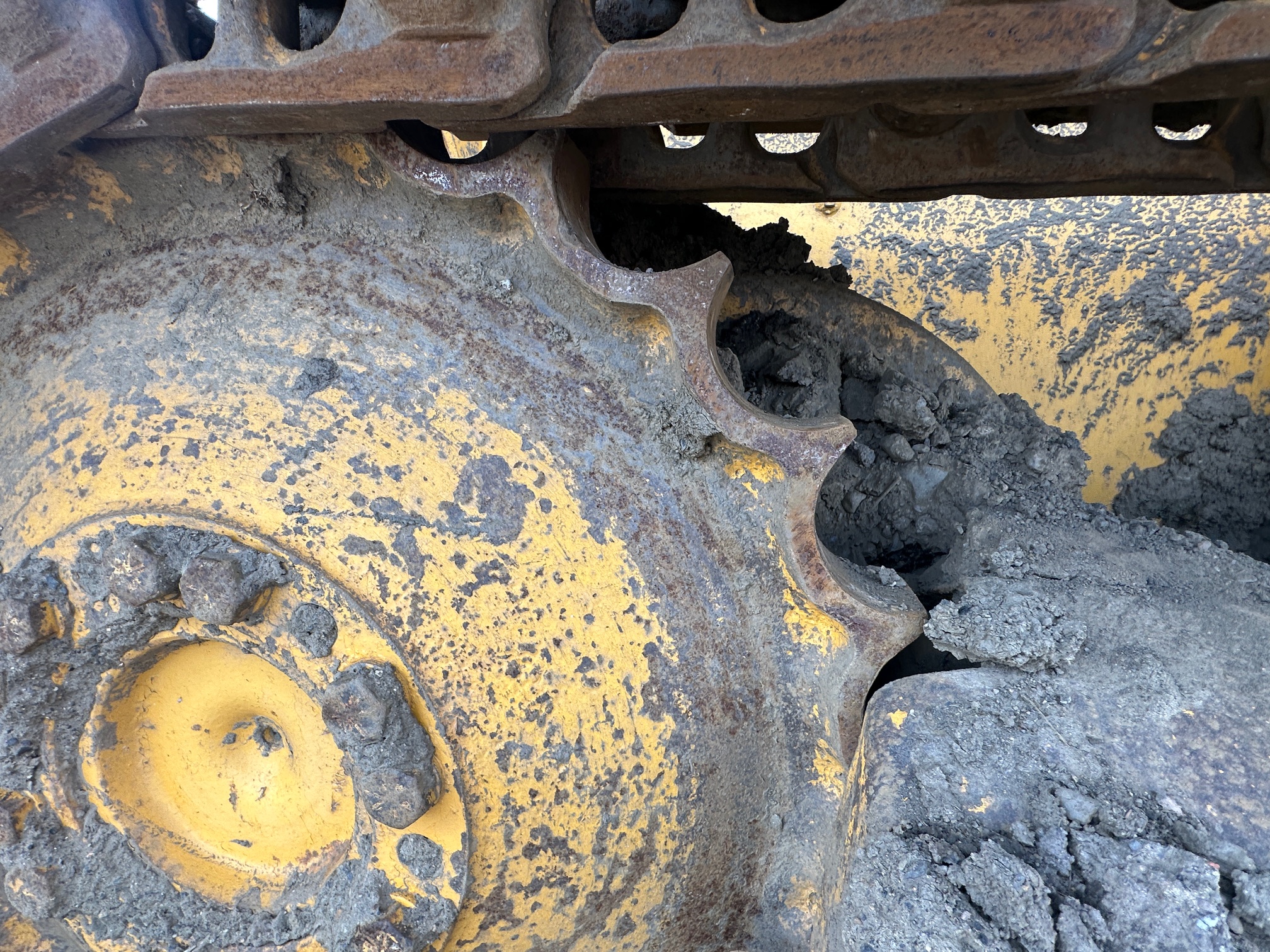 2005 DEERE 650J LT - Image 22