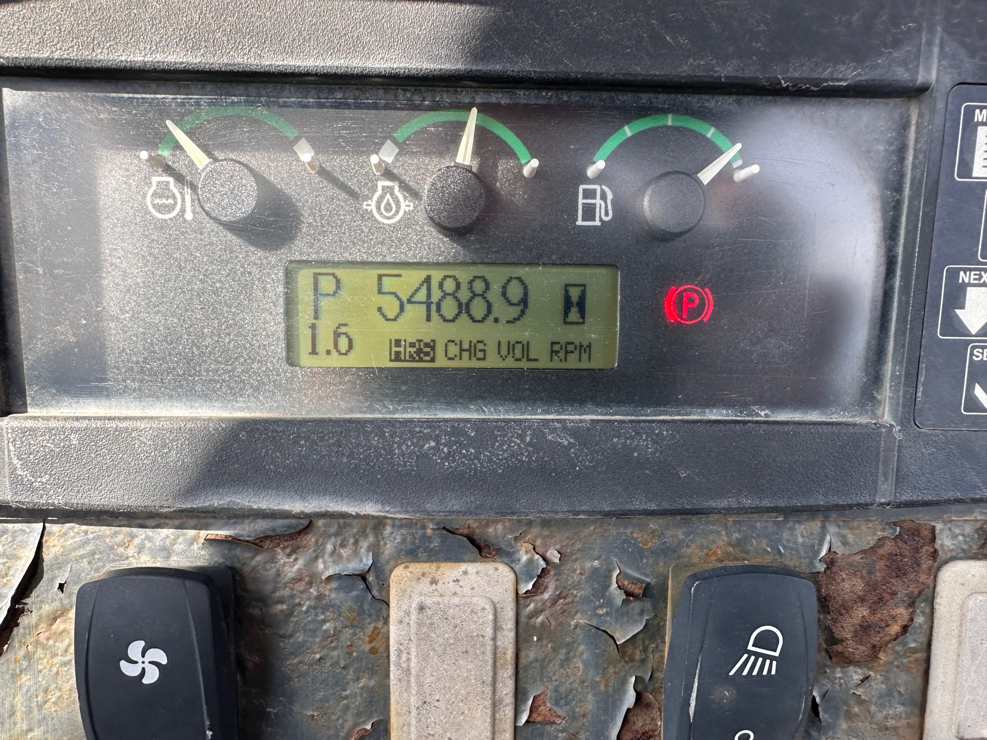 2005 DEERE 650J LT - Image 27