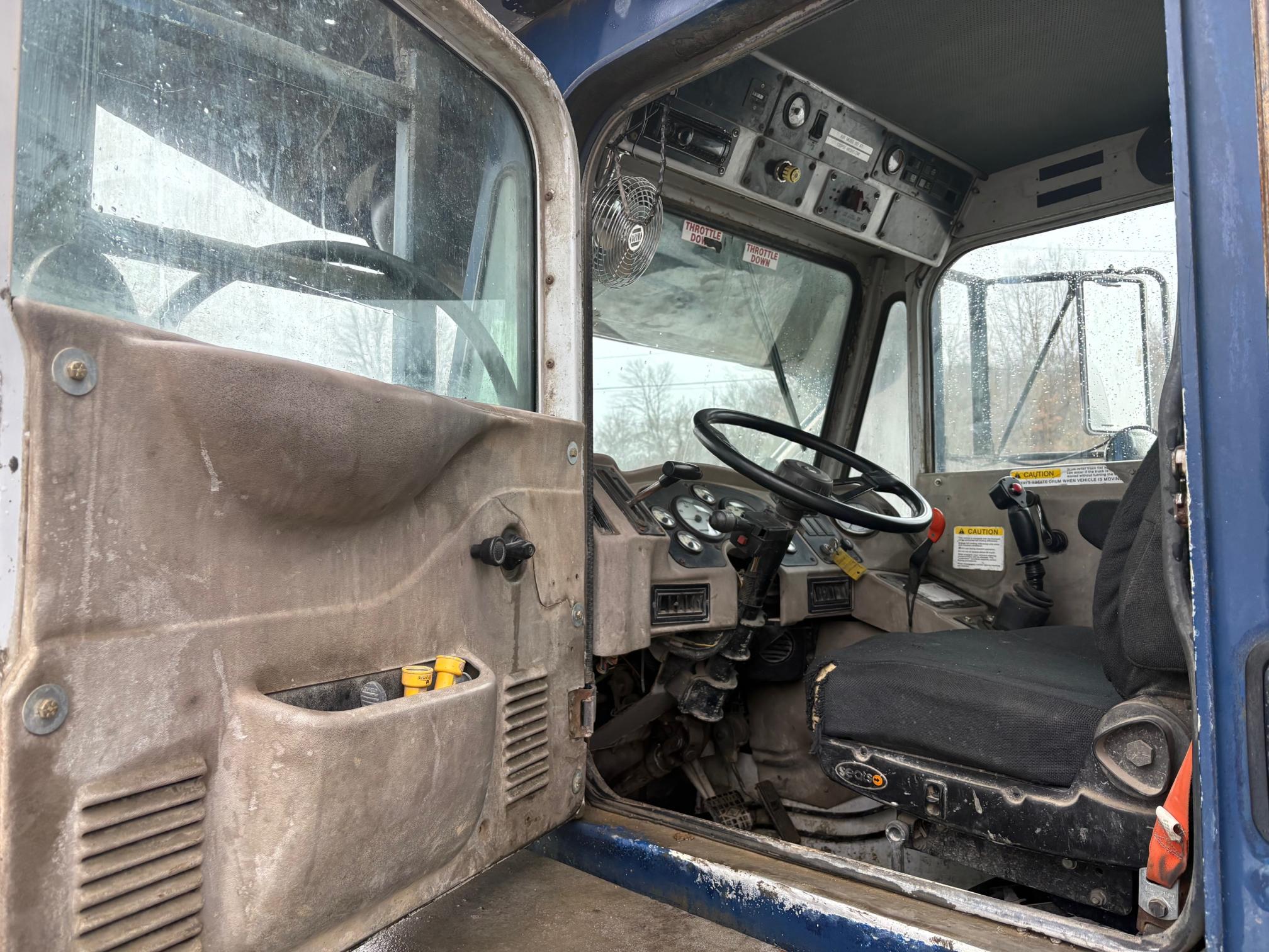 2000 OSHKOSH S2346 - Image 13