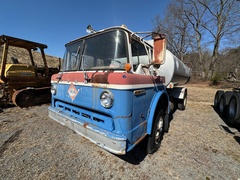 1976 FORD 8000 - Image 2