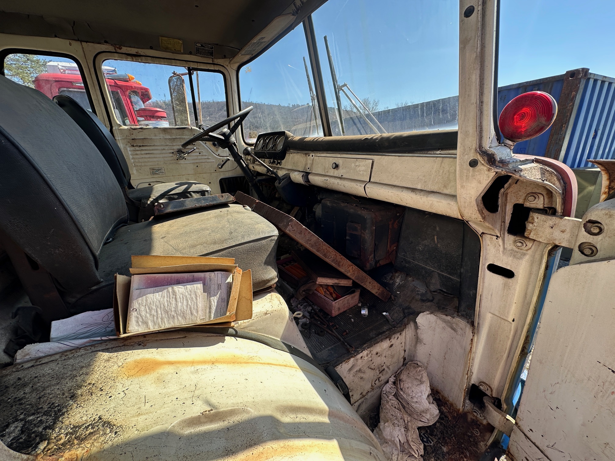 1976 FORD 8000 - Image 17