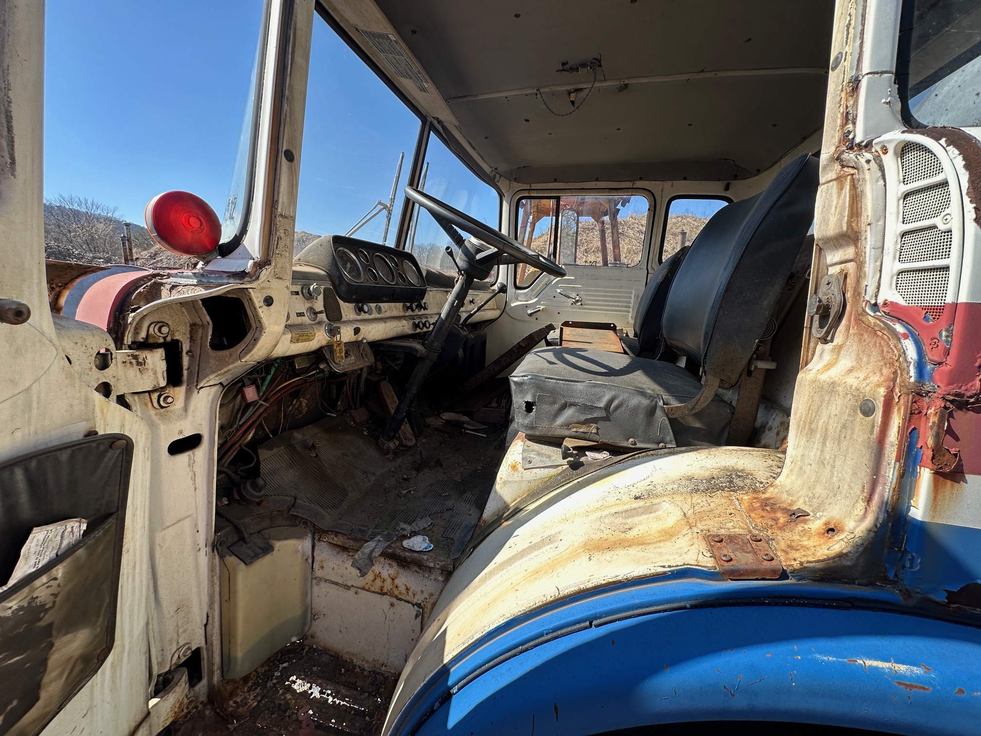 1976 FORD 8000 - Image 24