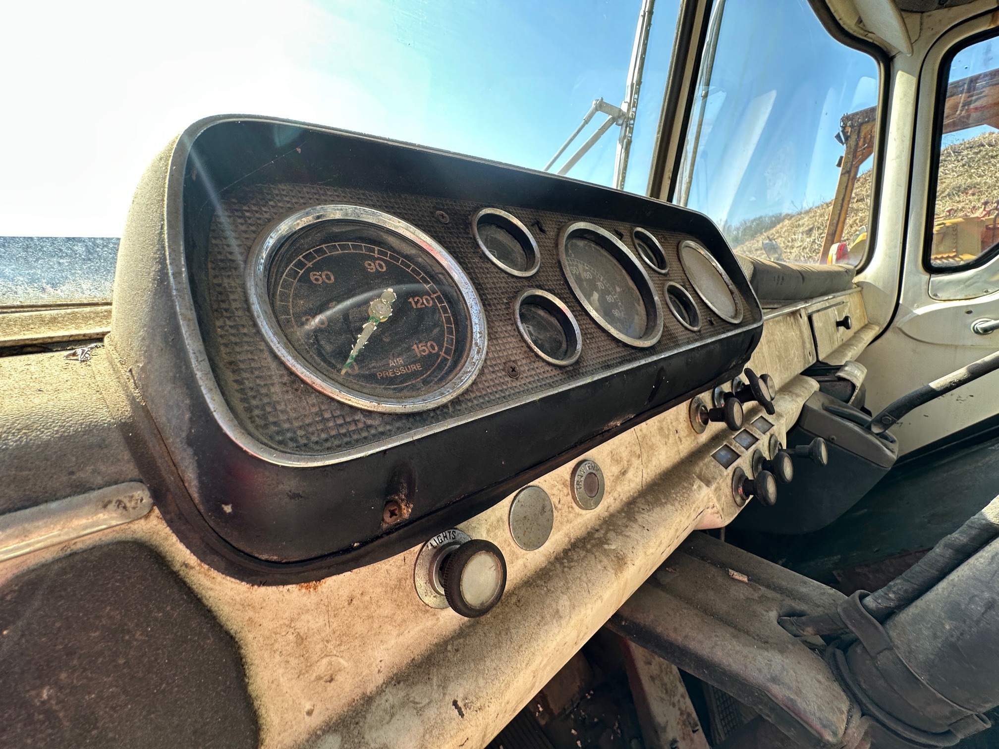 1976 FORD 8000 - Image 26