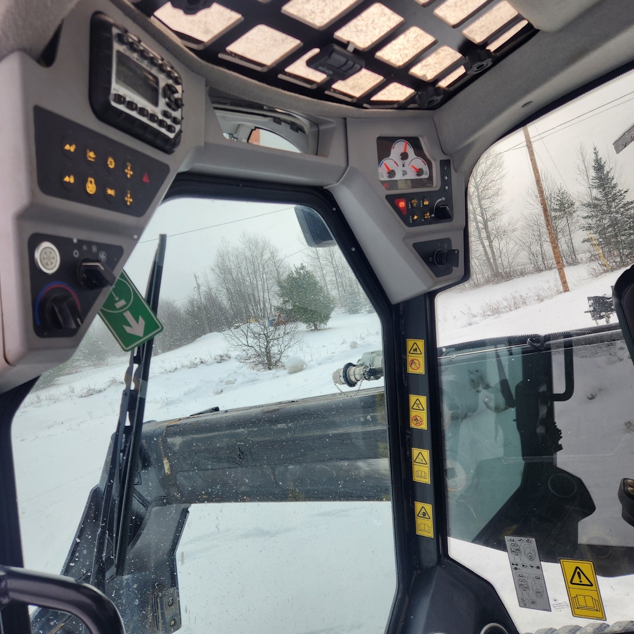 2018 JCB 3TS-8T - view 13 of 21