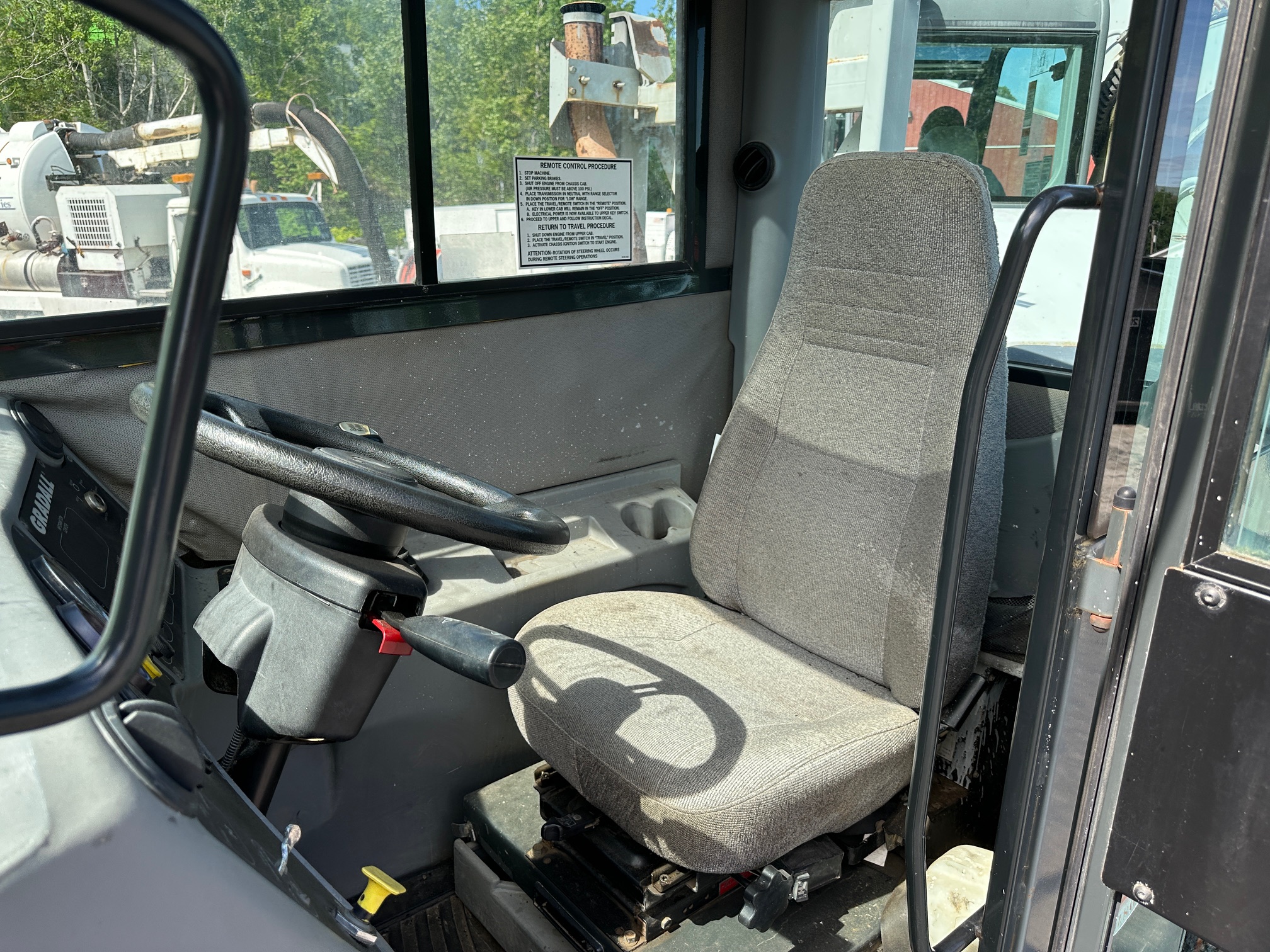 2002 GRADALL XL3100 - Image 27