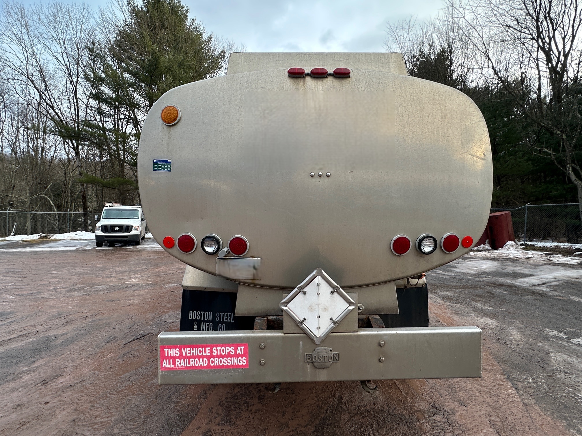 2004 KENWORTH T300 Fuel Tanker - view 9 of 51
